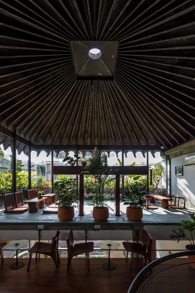 老房改裝的咖啡廳，越南峴港市Namra Coffee╱D1 Architectural Studio