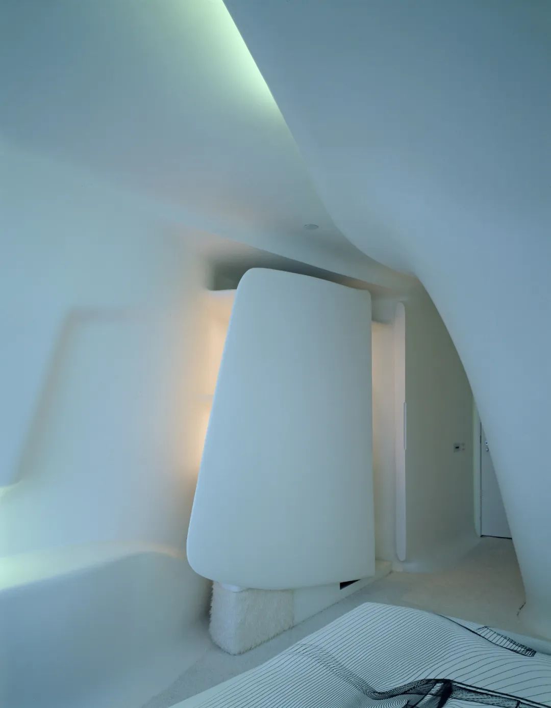 馬德里Puerta America酒店房間室內設計／Zaha Hadid