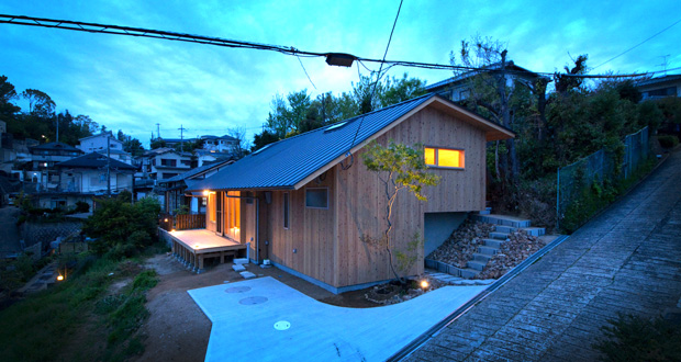 以五個高程定義空間的木構造住宅，日本奈良縣東生駒の家╱atelier thu