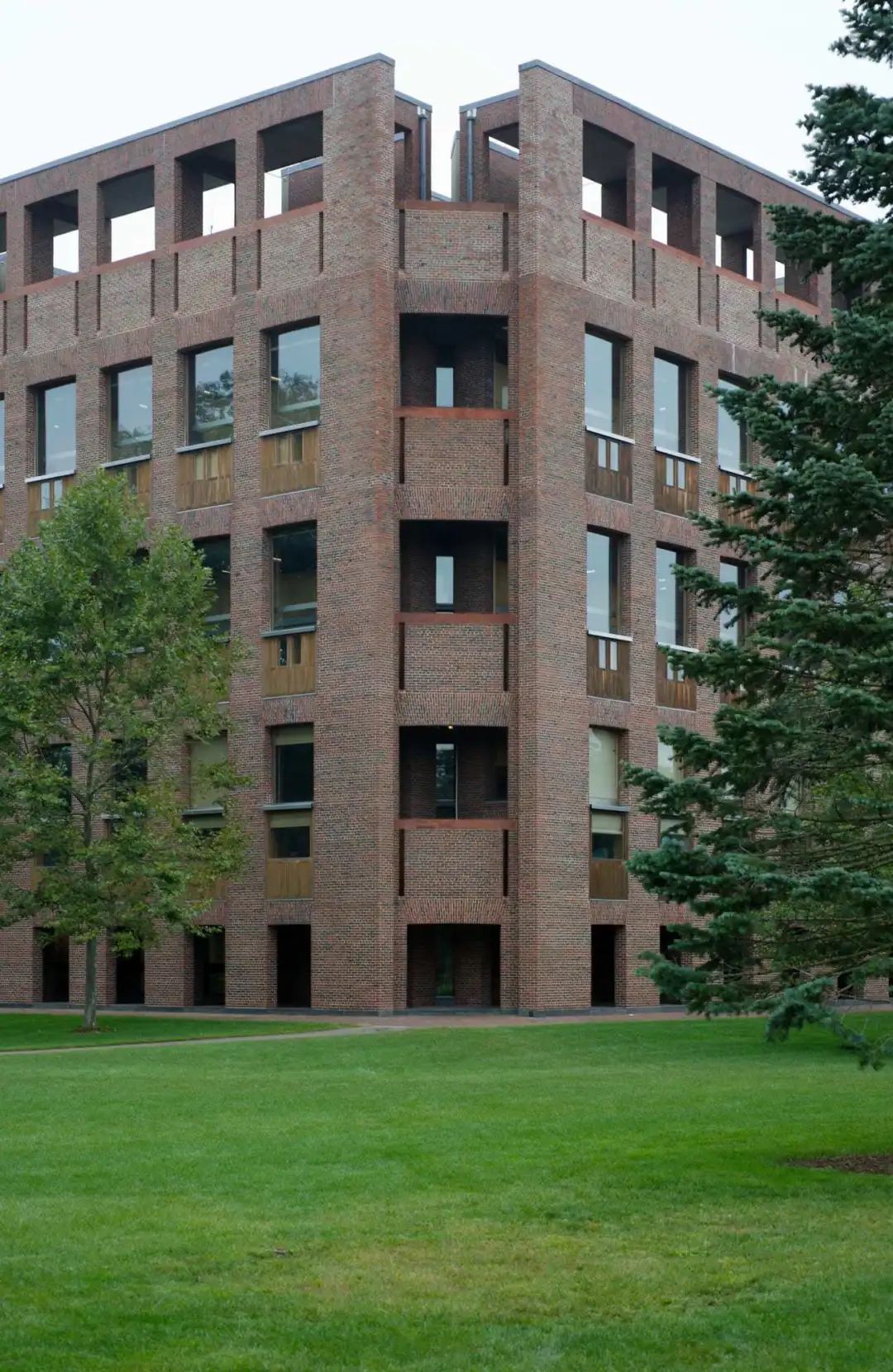 Louis I. Kahn 作品：埃克塞特學院圖書館 Phillips Exeter Academy Library