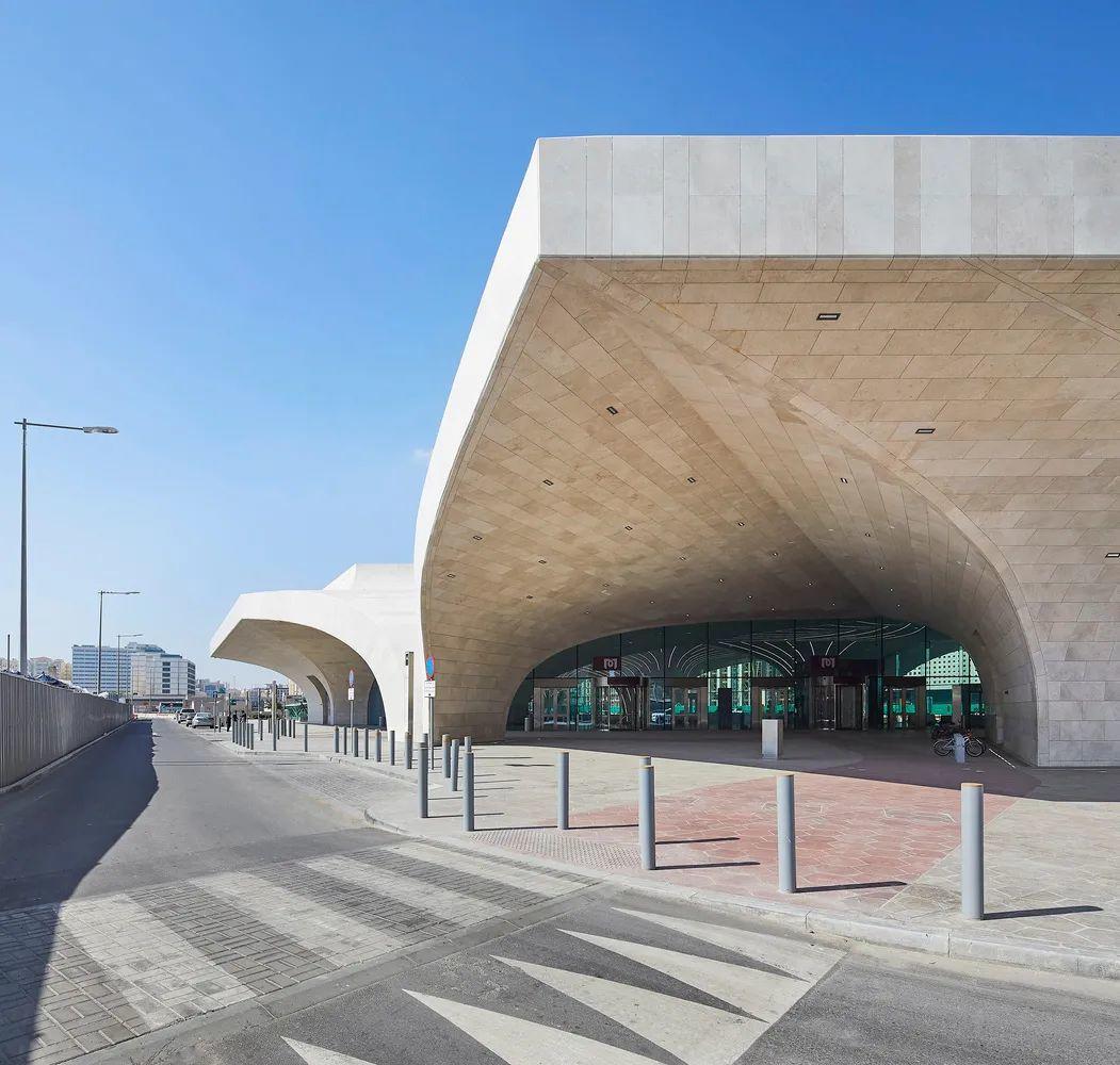 Doha卡達首都杜哈大眾運輸系統,首批地鐵站完工,UNStudio設計