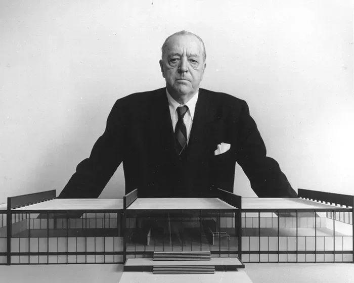 德國建築師密斯·凡德羅（Ludwig Mies van der Rohe）