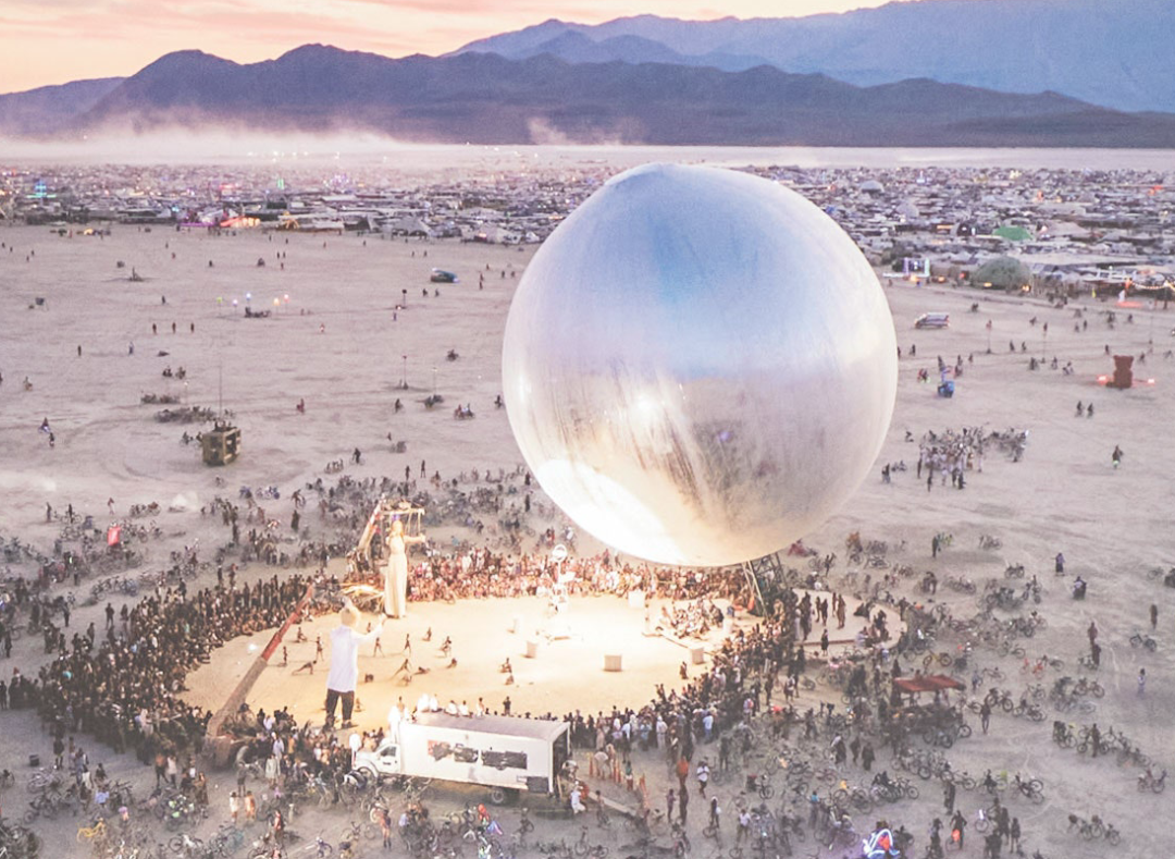 Bjarke Ingels 與他在「SS Ingels」遊艇上的家