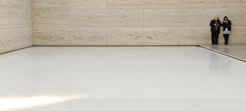 牛奶與咖啡水池／艾未未 Ai Weiwei 巴塞隆納德國館藝術裝置 Barcelona Pavilion Art Installation ©密斯凡德羅基金會 Mies van der Rohe Foundation