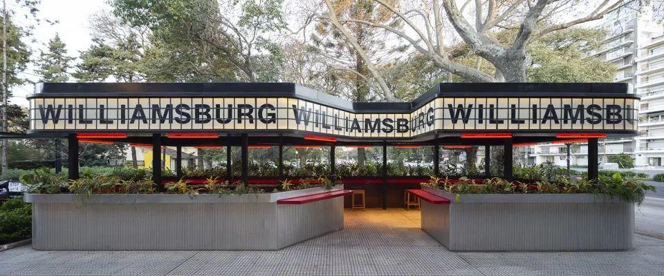 朝向街道的立面，阿根廷酒吧Williamsburg Bar／Hitzig Militello Architects
