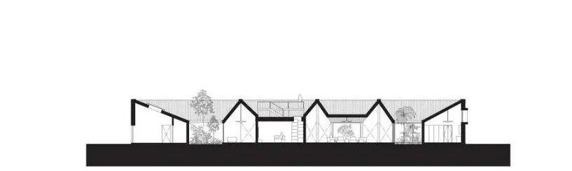 剖面圖 Section 馬來西亞單層私人住宅 Malaysia Cloister House／Formwerkz Architects