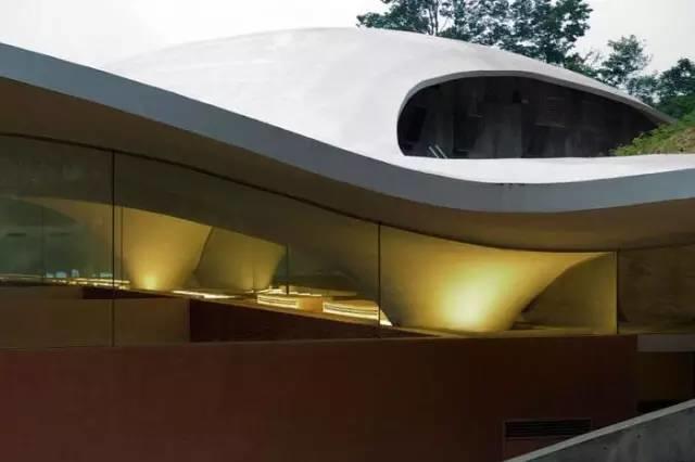 瞑想の森 市営斎場火葬場 | Crematorium in Kakamigahara／伊東豐雄 Toyo Ito