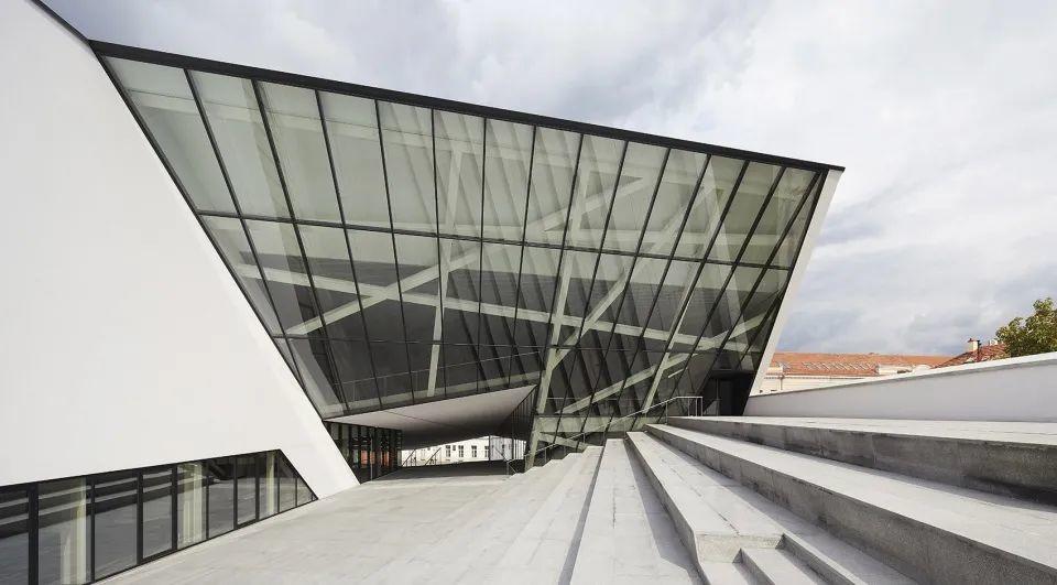 ，立陶宛當代美術館 Lietuvos Lietuva Vilnius MO Modern Art Museum／Studio Daniel Libeskind