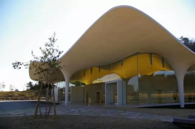 瞑想の森 市営斎場火葬場 | Crematorium in Kakamigahara／伊東豐雄 Toyo Ito