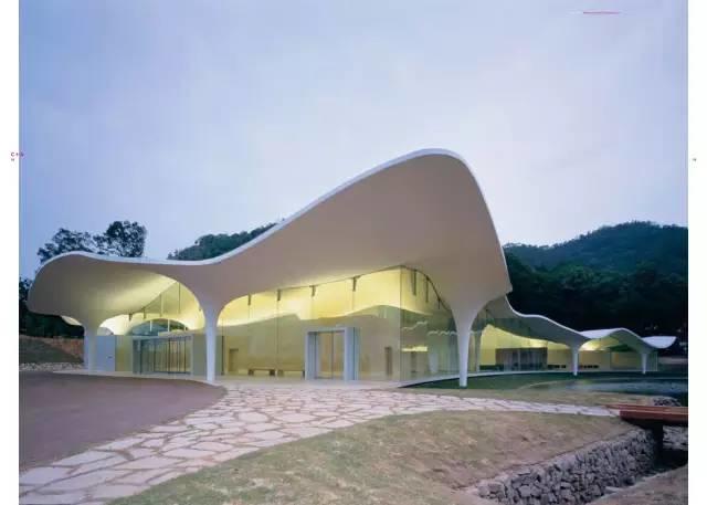 瞑想の森 市営斎場火葬場 | Crematorium in Kakamigahara／伊東豐雄 Toyo Ito