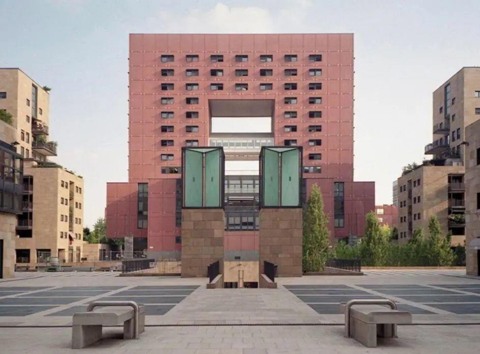 米蘭比科卡大學／Vittorio Gregotti
