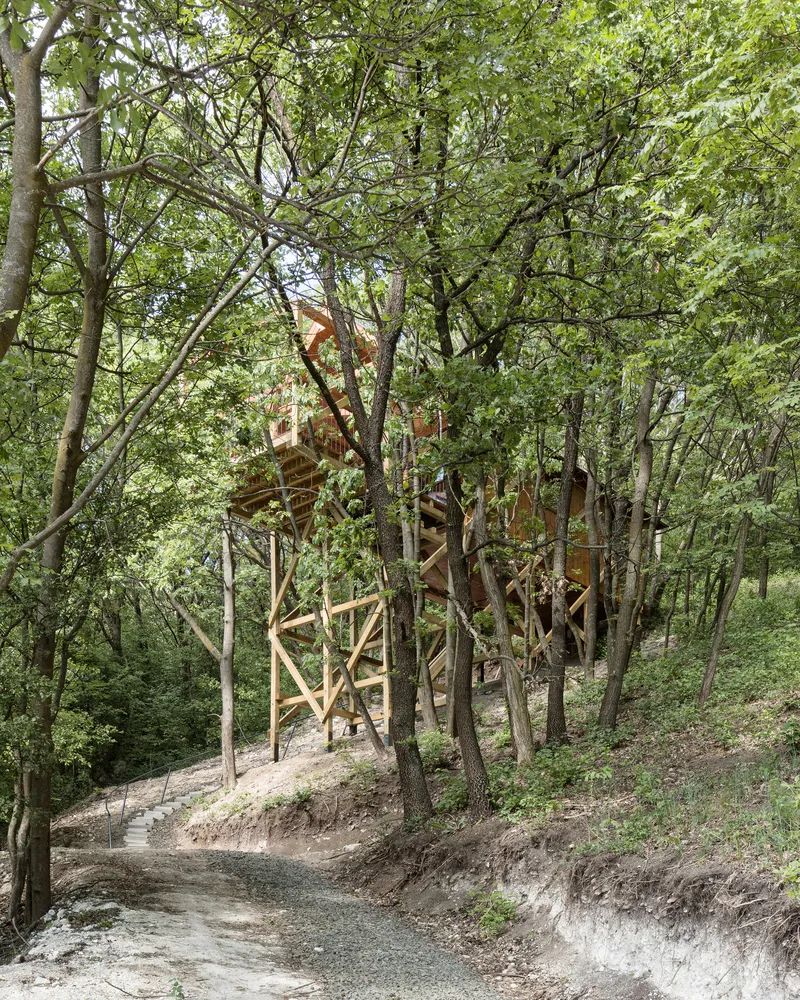 匈牙利度假木屋 木頭小屋 Hungary Wood wooden timber House on 12 Legs/RJZS Architects