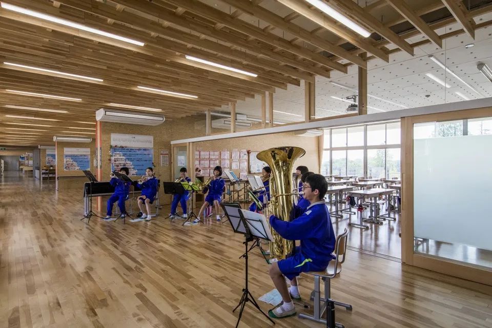 音樂教室和開放活動區© Kouji Horiuchi