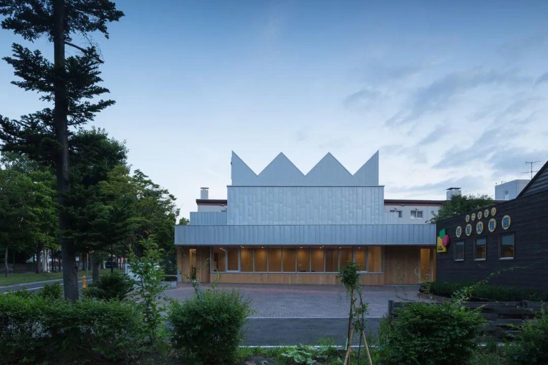 日本札幌市基督聯合教堂／Atelier BNK
