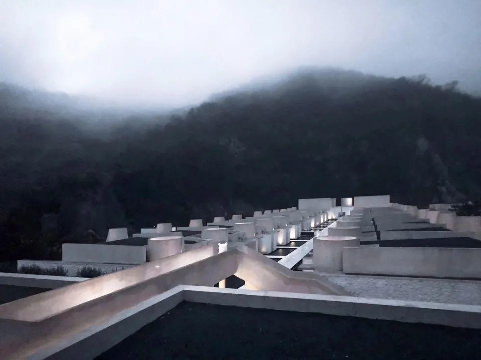 湯山雲夕博物紀溫泉酒店／張雷聯合建築事務所