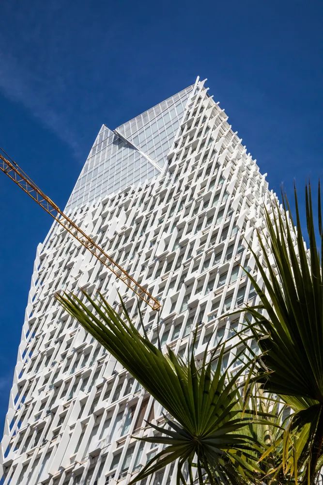 Casablanca Finance City Tower卡薩布蘭卡金融城大樓／Morphosis