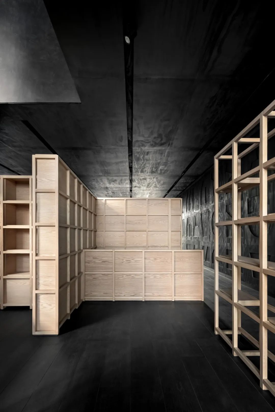墨西哥城日式餐廳Tori Tori Santa Fe／Esrawe Studio