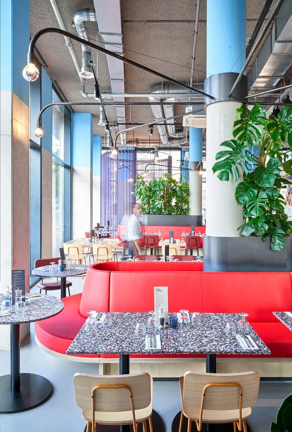The Commons餐廳，台夫特學生酒店The Student Hotel, Delft／The Invisible Party© Steve Harud