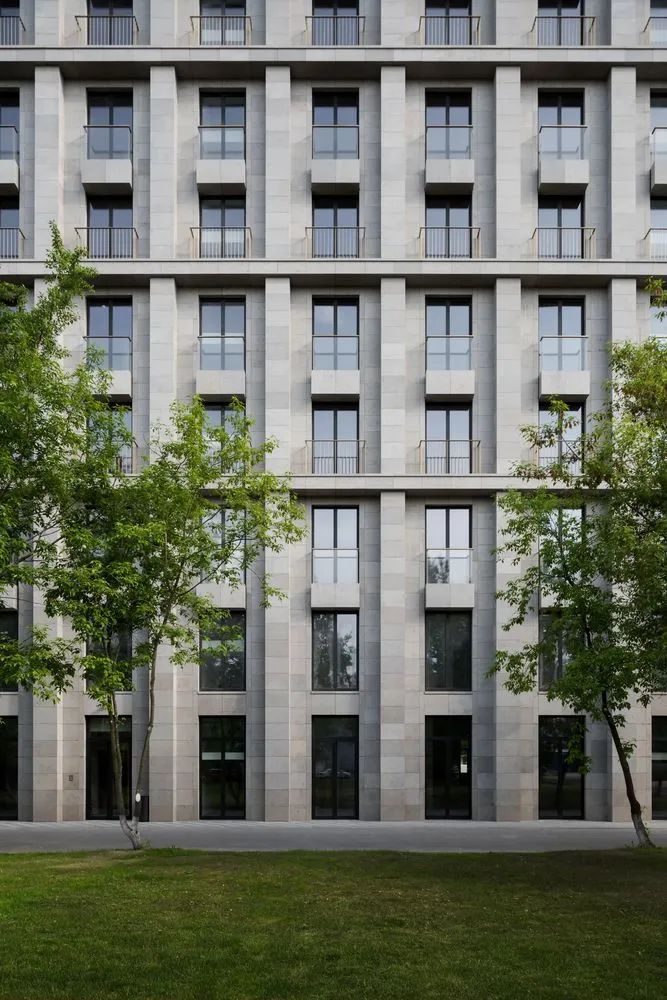 莫斯科Kutuzovskiy XII集合住宅／Tsimailo Lyashenko and Partners