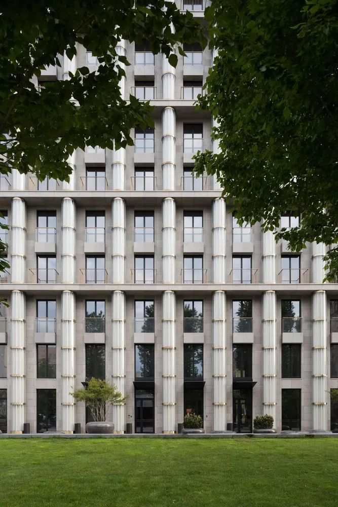 莫斯科Kutuzovskiy XII集合住宅／Tsimailo Lyashenko and Partners