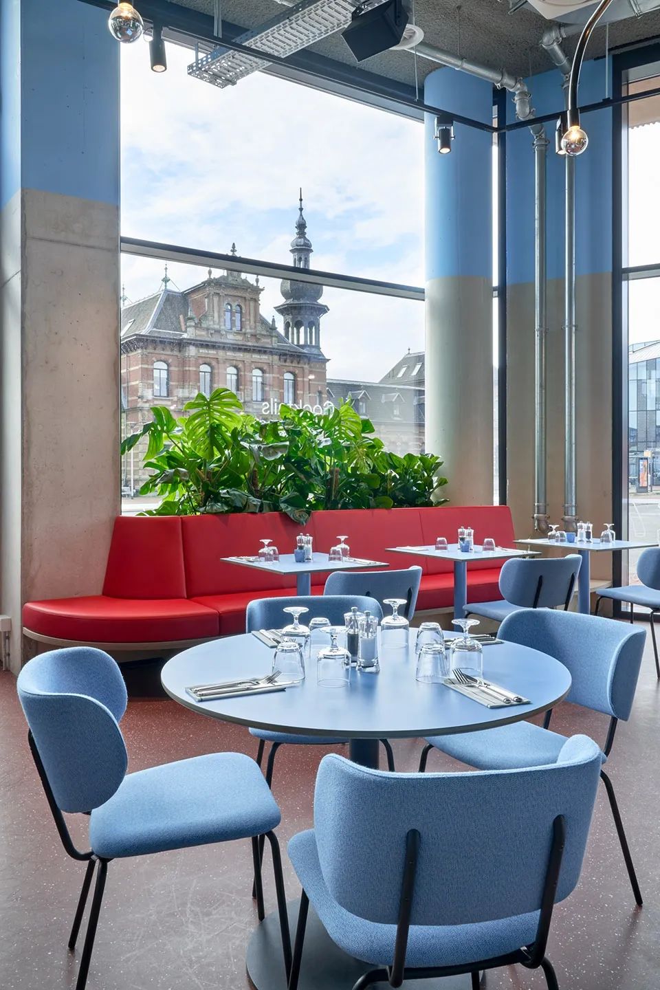 The Commons餐廳，台夫特學生酒店The Student Hotel, Delft／The Invisible Party© Steve Harud