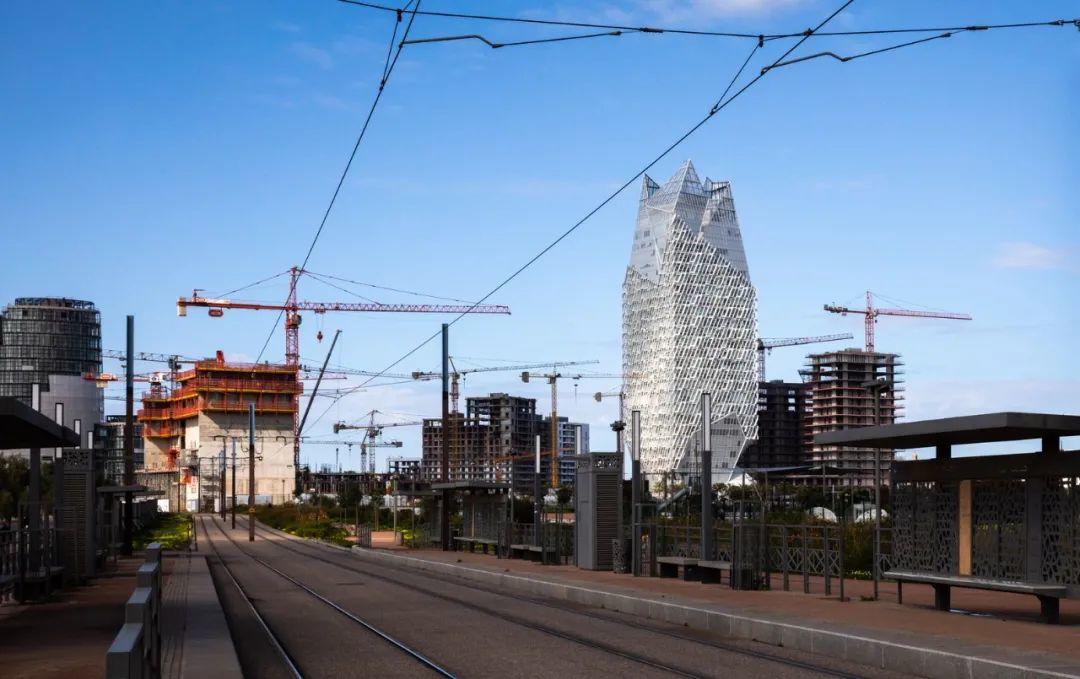 Casablanca Finance City Tower卡薩布蘭卡金融城大樓／Morphosis