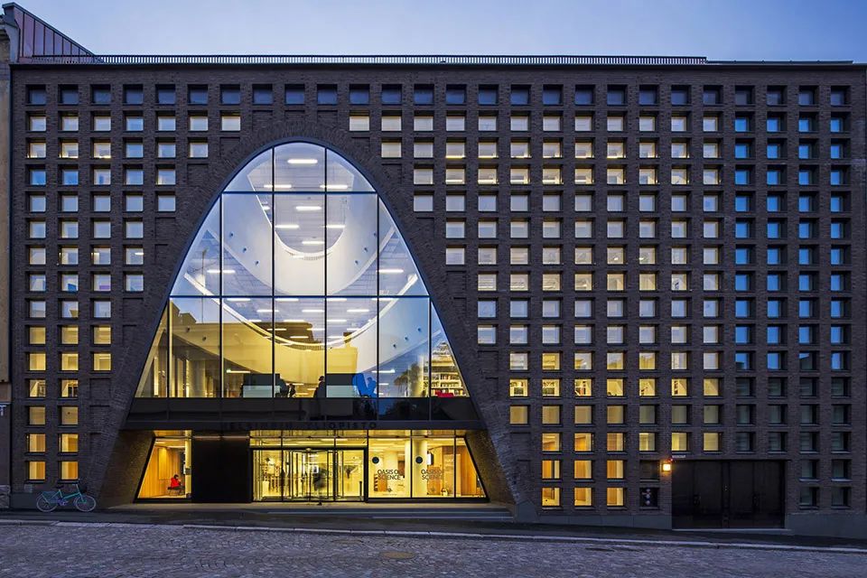 芬蘭赫爾辛基大學主圖書館／Anttinen Oiva Architects