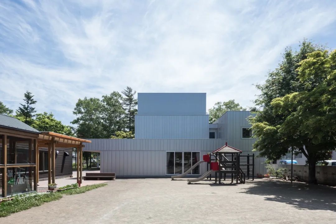 日本札幌市基督聯合教堂／Atelier BNK