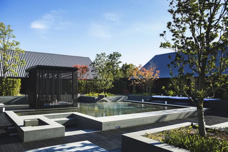 山野中的度假勝地，安縵伊沐溫泉度假村／Kerry Hill Architects