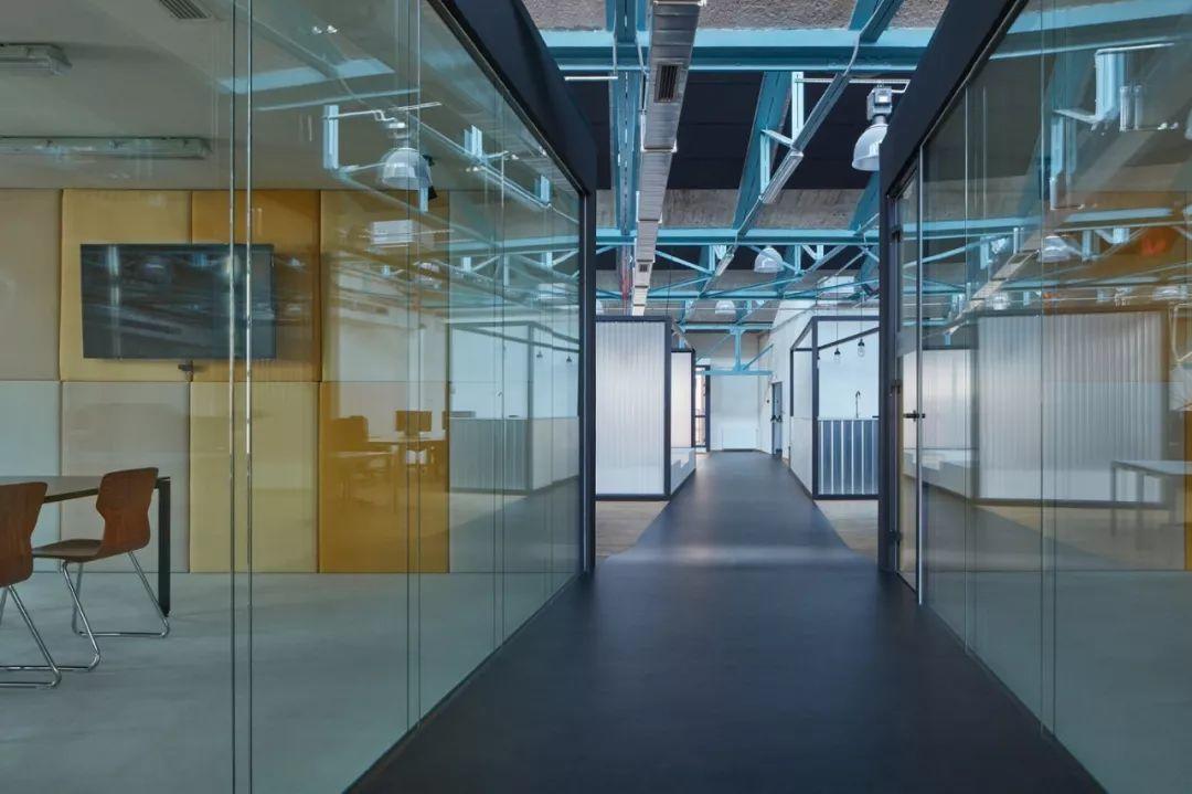 布拉格辦公室室內設計SinnerSchrader Studio Prague／Kurz architects