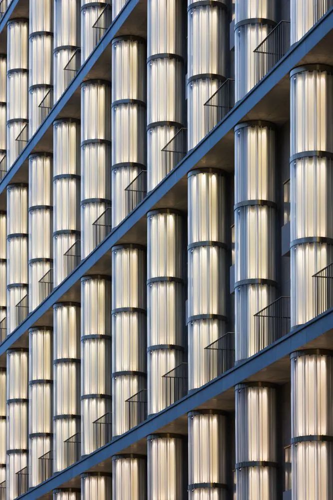 莫斯科Kutuzovskiy XII集合住宅／Tsimailo Lyashenko and Partners
