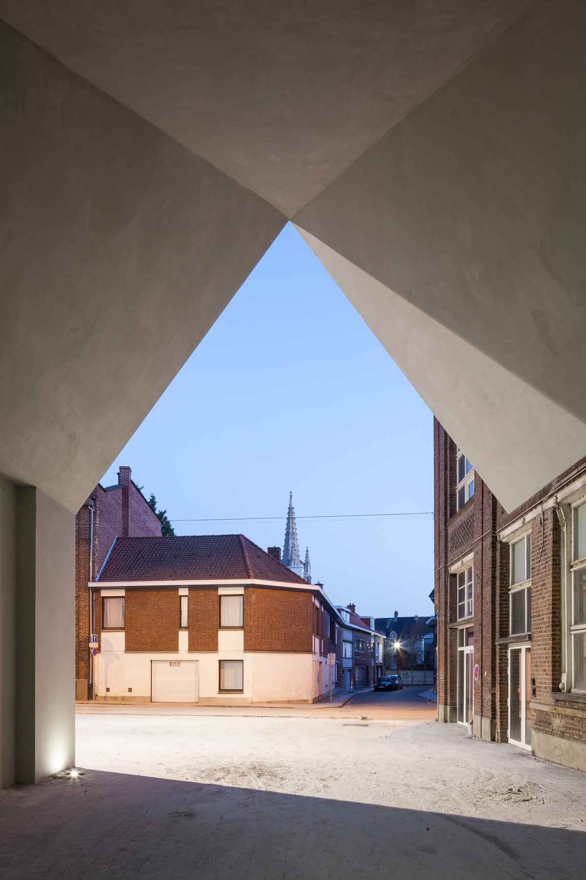 天主教魯汶大學建築學院／Aires Mateus