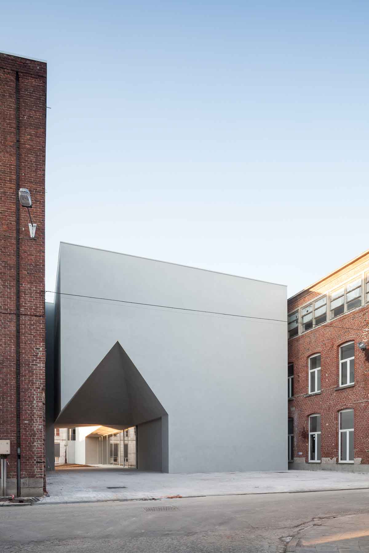 天主教魯汶大學建築學院／Aires Mateus