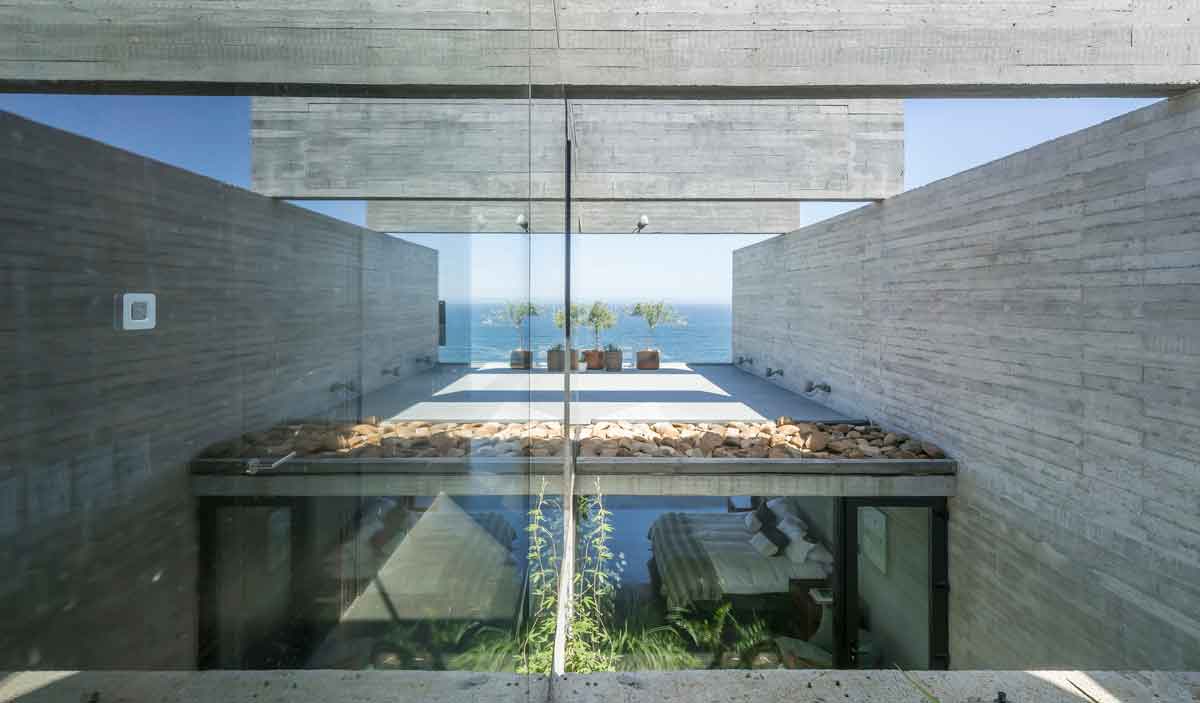 Chile 5 Beams Villa／Polidura Arquitectos