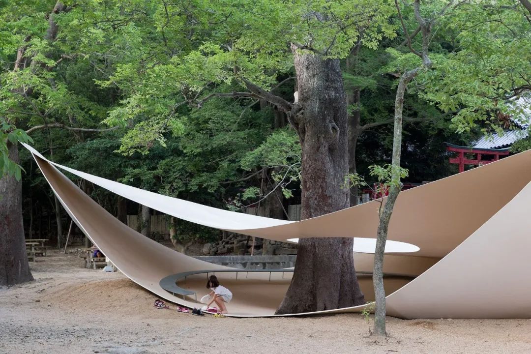 瀨戶內國際藝術祭，小豆島葺田展亭／西澤立衛