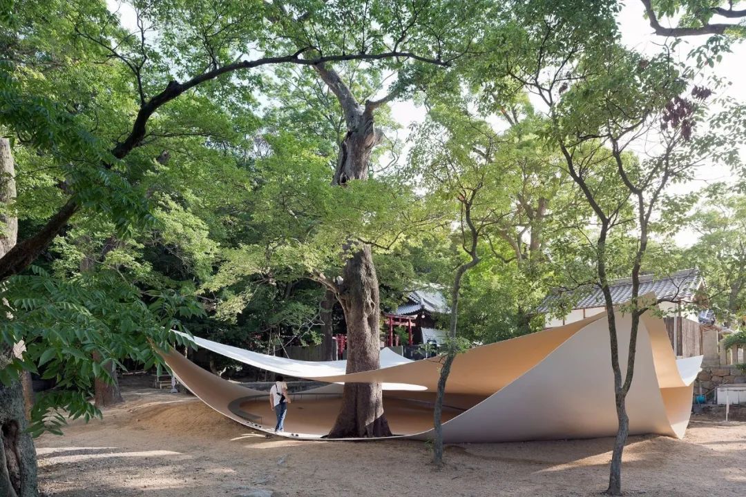 瀨戶內國際藝術祭，小豆島葺田展亭／西澤立衛
