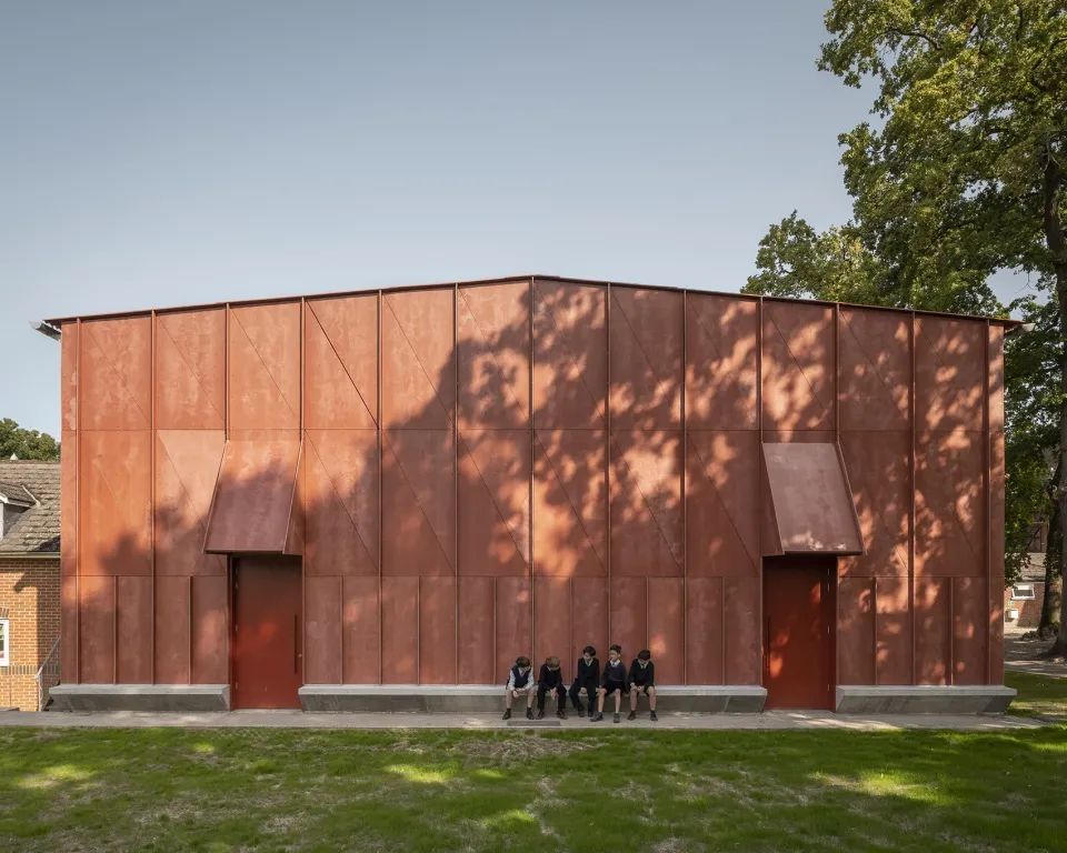 英國劇場建築，David Brownlow Theatre／Jonathan Tuckey Design