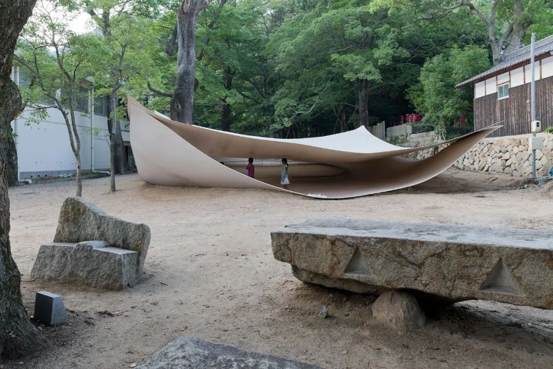 瀨戶內國際藝術祭，小豆島葺田展亭／西澤立衛