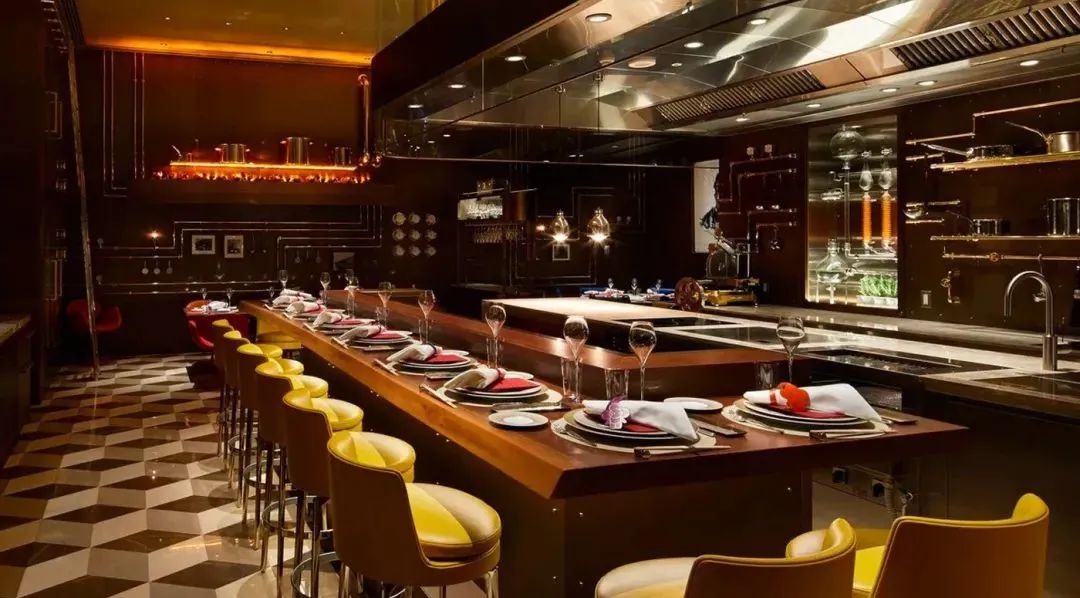 LV大阪旗艦店，青木淳