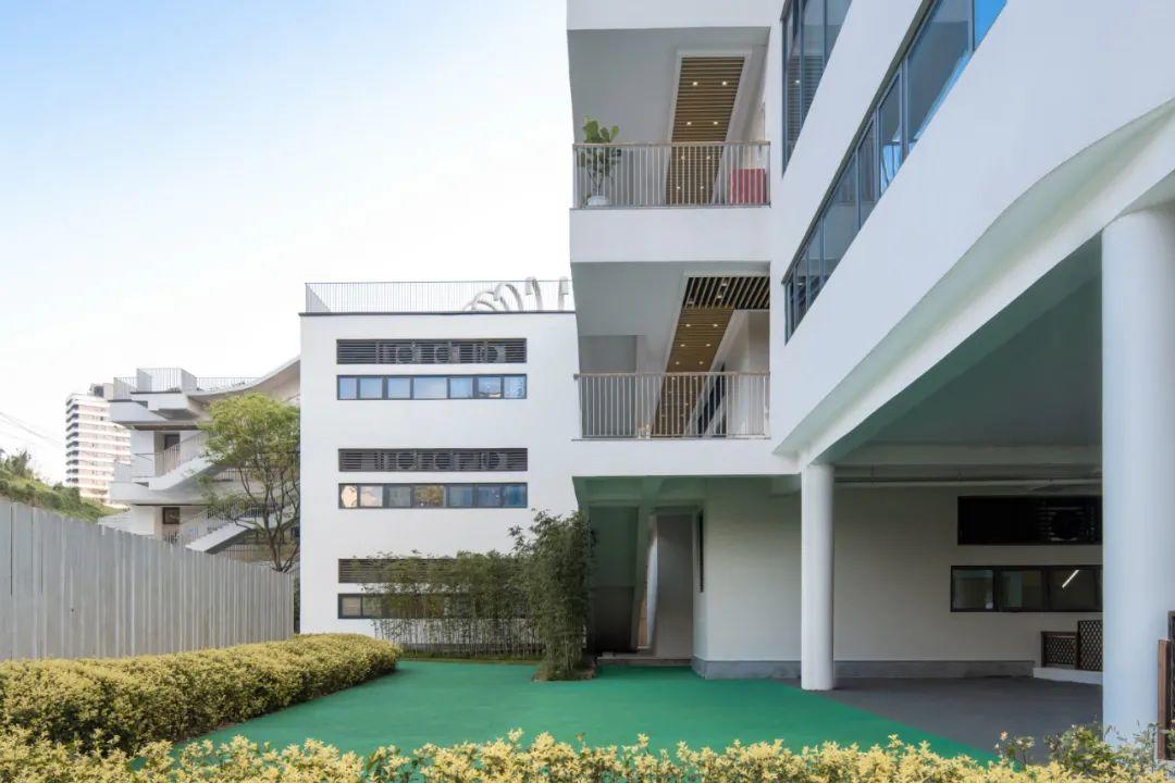 重慶彈子石幼兒園／NAN