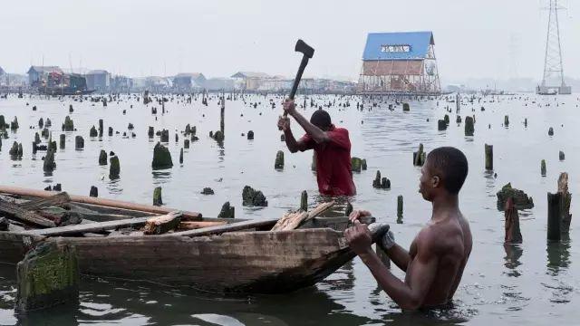非洲水上漂浮學校／Kunle Adeyemi