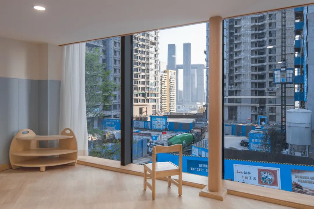 重慶彈子石幼兒園／NAN