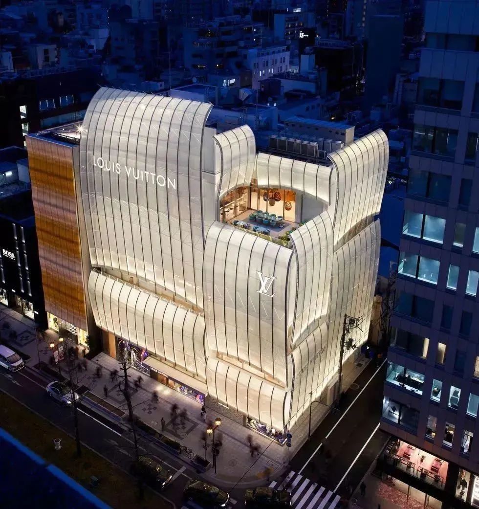 LV大阪旗艦店，青木淳