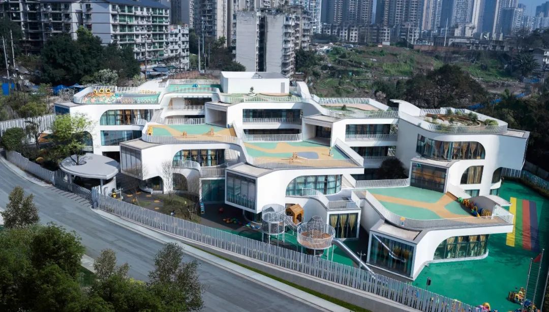 重慶彈子石幼兒園／NAN