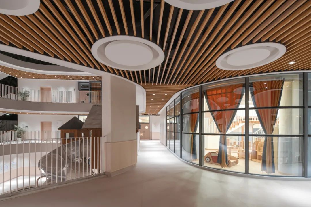 重慶彈子石幼兒園／NAN