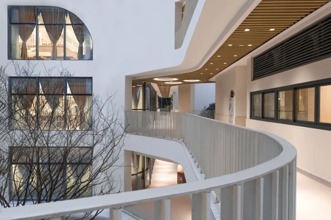 重慶彈子石幼兒園／NAN