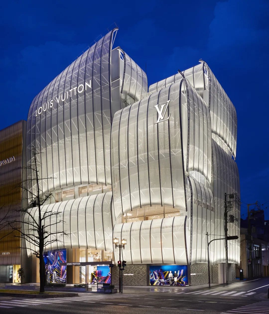 LV大阪旗艦店，青木淳