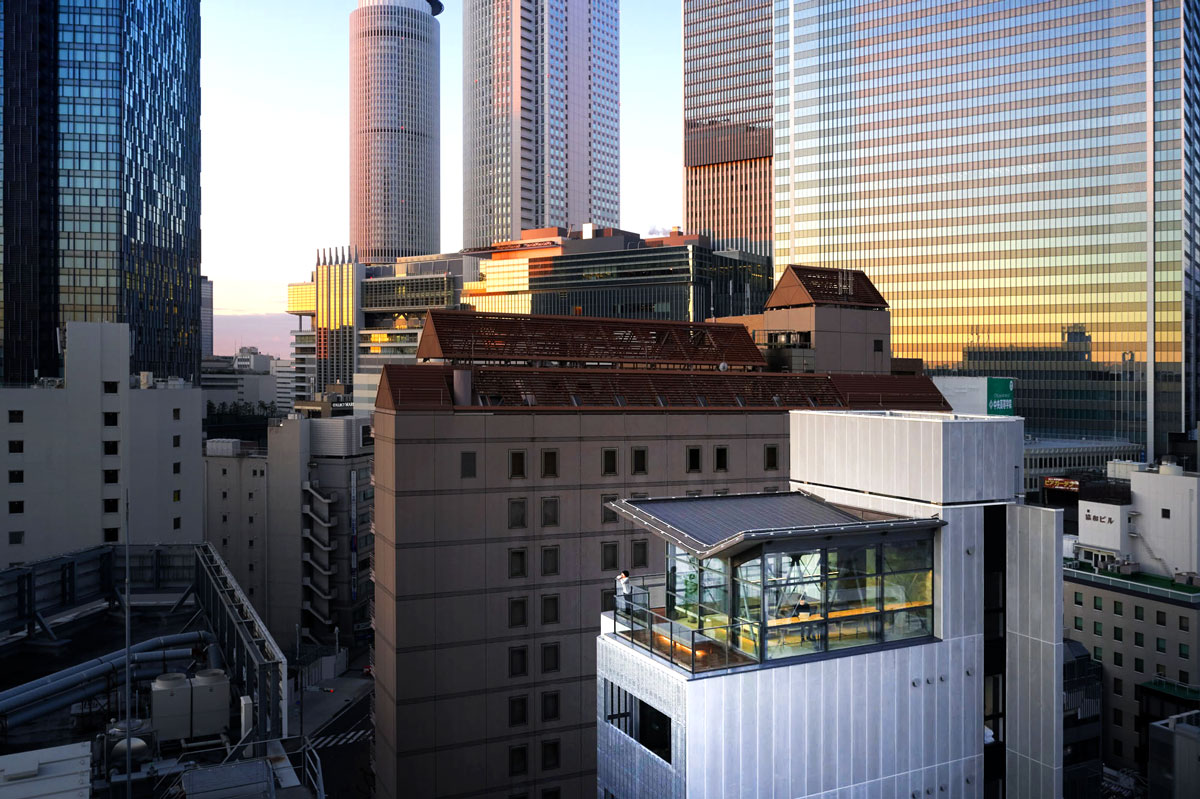 旅人可以在樓頂看望城市，名古屋9h膠囊酒店／Keiji Ashizawa Design