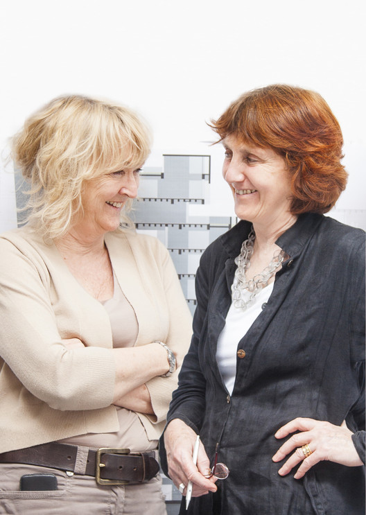 2020年 Yvonne Farrell and Shelley McNamara. Ireland伊馮娜‧法瑞爾，雪萊‧麥克納馬拉. 愛爾蘭