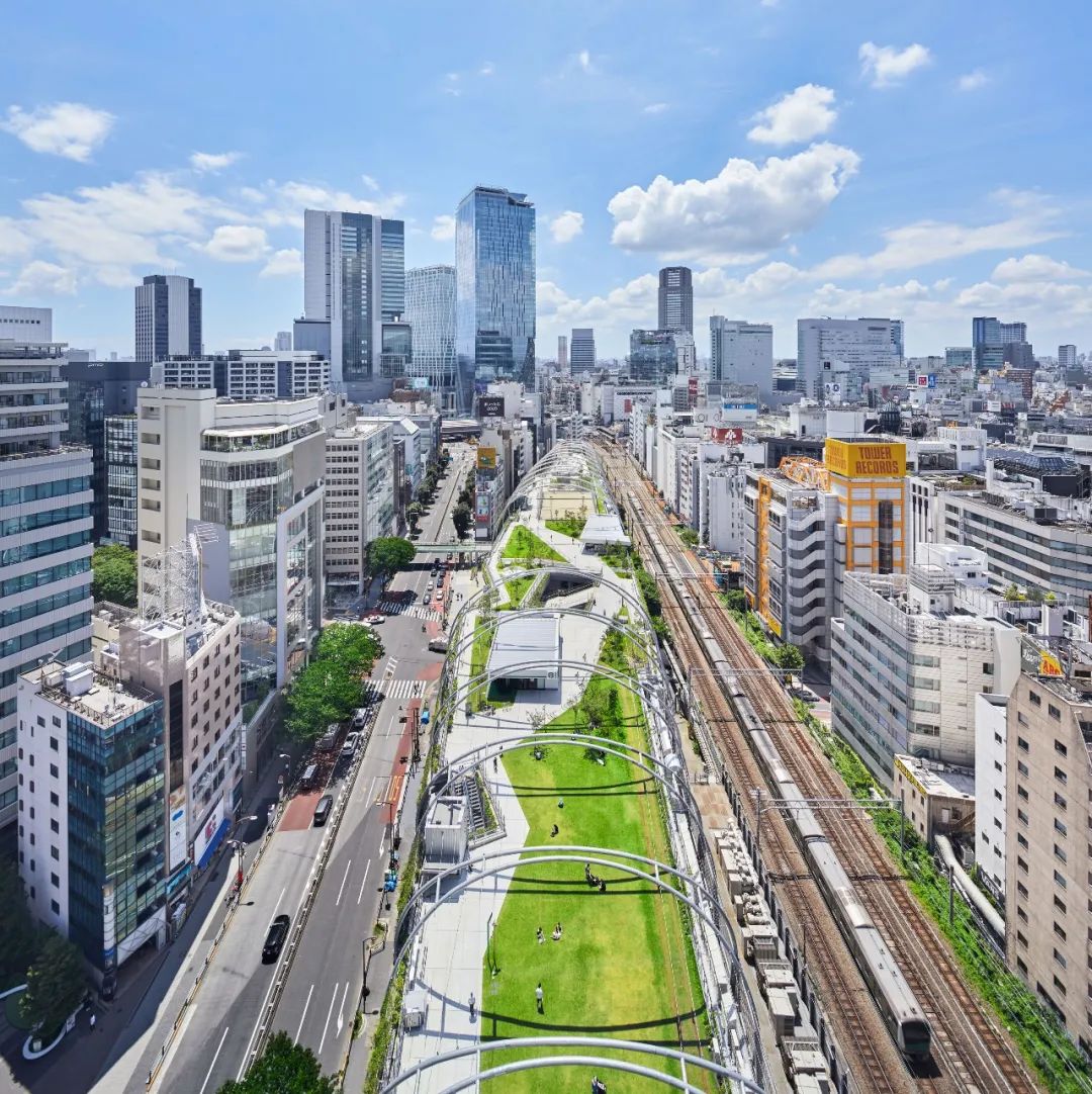 鳥瞰公園 aerial view  東京澀谷宮下公園公共空間 Tokyo Shibuya MIYASHITA PARK Public Space／株式會社日建設計 Nikken Sekkei